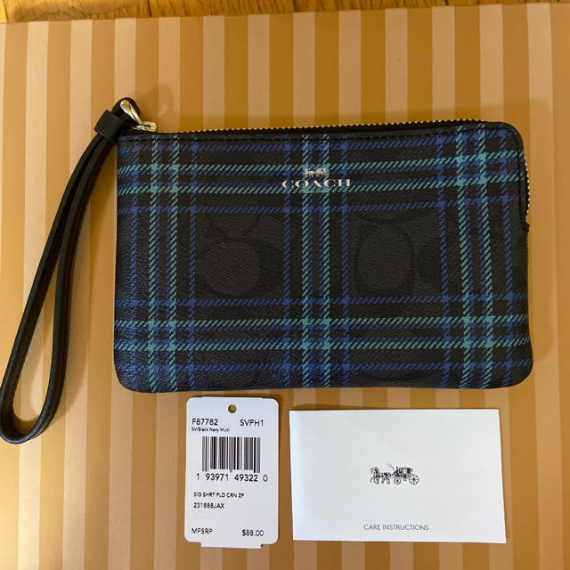 COACH(コーチ)の未使用　正規品　コーチ　ポーチ  パスケース　リストレット　財布 レディースのファッション小物(財布)の商品写真