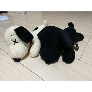 ユニクロ(UNIQLO)の最終値下げ　スヌーピー ユニクロ　UNIQLO PEANUTS kaws カウズ(ぬいぐるみ)