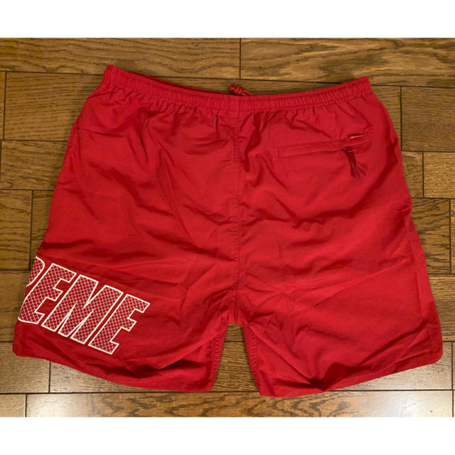 SUPREME Logo Applique Water Short Mサイズ 赤 メンズ ショートパンツ ...