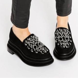 ジェフリーキャンベル(JEFFREY CAMPBELL)の⭐︎日本未入荷⭐︎ジェフリーキャンベル　スウェードピアッシングシューズ(ローファー/革靴)