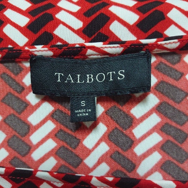 TALBOTS(タルボット)の美品　タルボット　華やかな総柄の半袖膝丈ジャージーワンピース　赤　Sサイズ レディースのワンピース(ひざ丈ワンピース)の商品写真