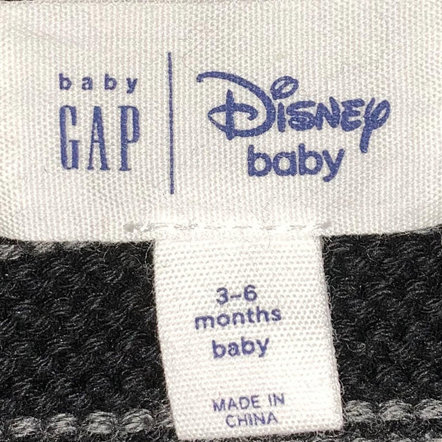 babyGAP(ベビーギャップ)の★ baby GAP ミッキー　ニット　パーカー　3-6m 60cm キッズ/ベビー/マタニティのベビー服(~85cm)(カーディガン/ボレロ)の商品写真