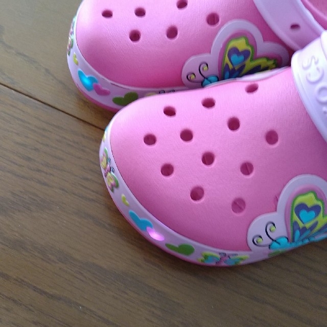 crocs(クロックス)のnancy様専用　クロックス　J3　 キッズ/ベビー/マタニティのキッズ靴/シューズ(15cm~)(サンダル)の商品写真