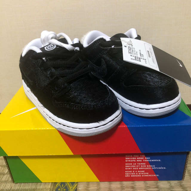 NIKE(ナイキ)のNIKE DUNK SB LOW medicom toy be@rbrick キッズ/ベビー/マタニティのベビー靴/シューズ(~14cm)(スニーカー)の商品写真