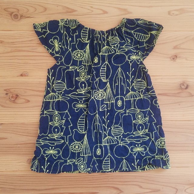 Design Tshirts Store graniph(グラニフ)のグラニフ　刺繍　チュニック　130 キッズ/ベビー/マタニティのキッズ服女の子用(90cm~)(Tシャツ/カットソー)の商品写真