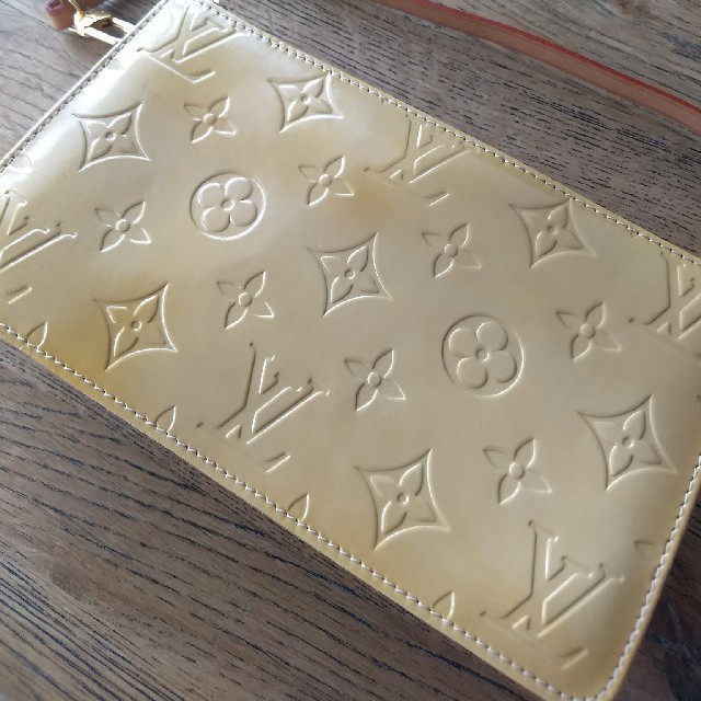 LOUIS VUITTON(ルイヴィトン)のLouis Vuittonヴェルニ レキシントン パーティーバッグ レディースのバッグ(ハンドバッグ)の商品写真