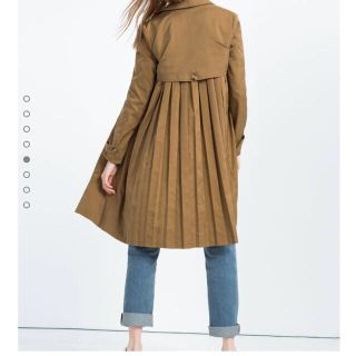 ザラ(ZARA)のzara バックプリーツコート(スプリングコート)