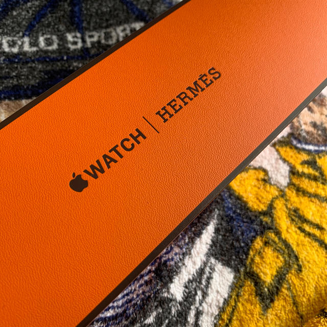 Hermes(エルメス)のHERMES Apple Watch 箱 レディースのファッション小物(腕時計)の商品写真