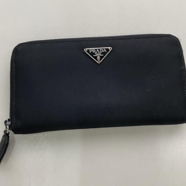 PRADA(プラダ)の値下げ‼️PRADA ラウンドファスナー長財布 ナイロン 黒 メンズのファッション小物(長財布)の商品写真