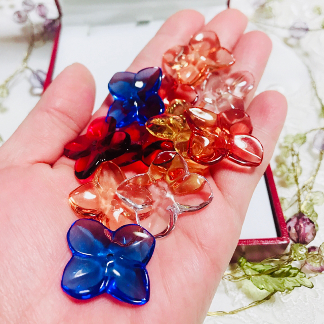 Baccarat - バカラ ピアス オルテンシア サファイア+付け替えチャーム Baccarat - バカラ ピアス オルテンシア サファイア+付け替えチャーム