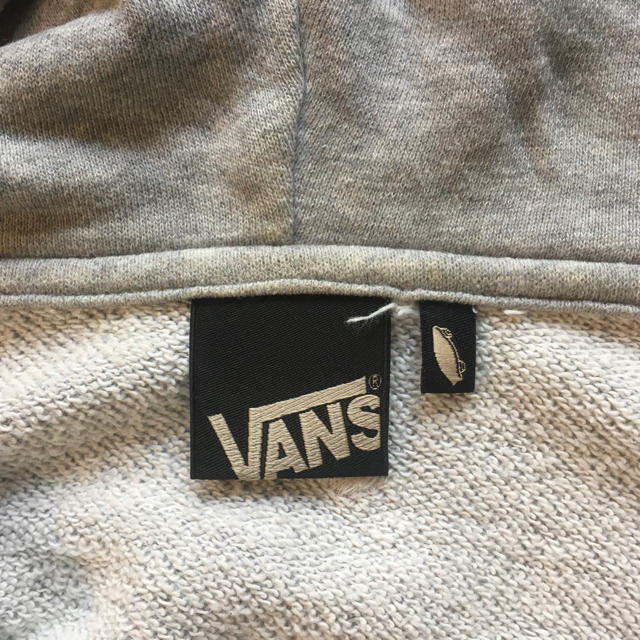 VANS(ヴァンズ)のVANS(バンズ) スケート　スウェット　パーカー　秋物　春物　横乗り メンズのトップス(パーカー)の商品写真