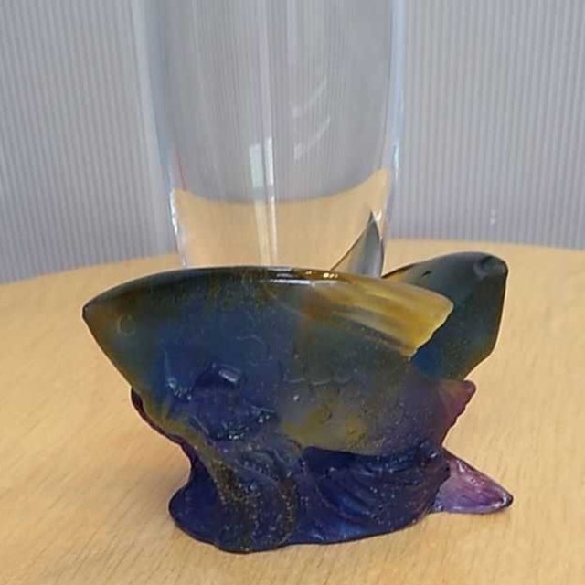ドーム Daum 花瓶 魚 未使用品 ドーム Daum 花瓶 魚 未使用品