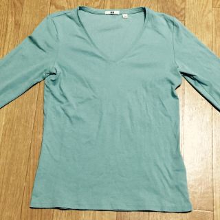 ユニクロ(UNIQLO)のユニクロ 長袖★Ｖネック(Tシャツ(長袖/七分))