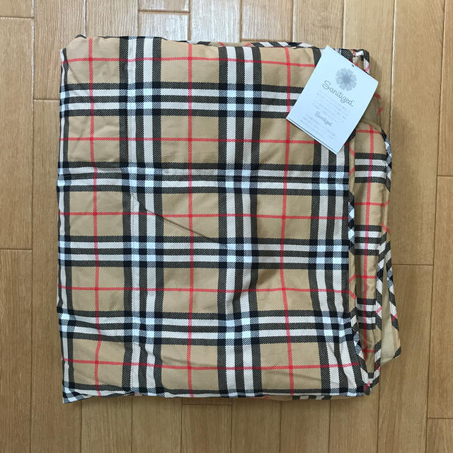 BURBERRY(バーバリー)のバーバリー羽毛ひざ掛け インテリア/住まい/日用品の寝具(その他)の商品写真