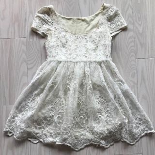 ジルスチュアート(JILLSTUART)のジルスチュアート　白　ワンピース(ひざ丈ワンピース)