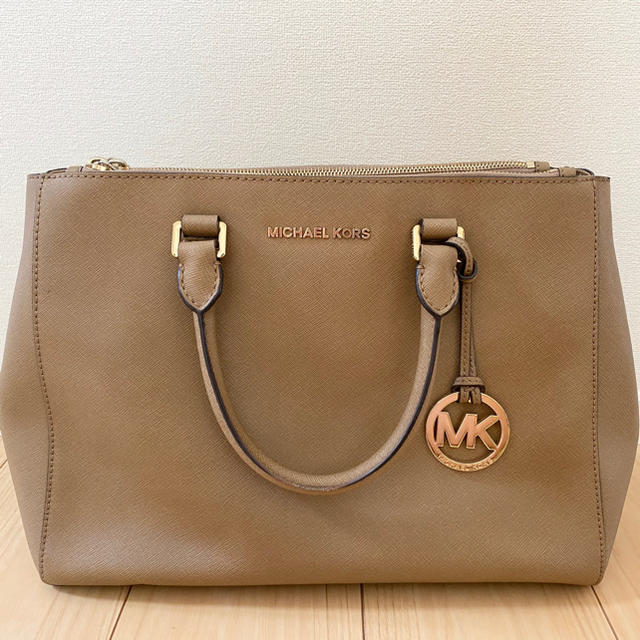 Michael Kors(マイケルコース)のマイケルコース　ベージュ　バッグ レディースのバッグ(ハンドバッグ)の商品写真