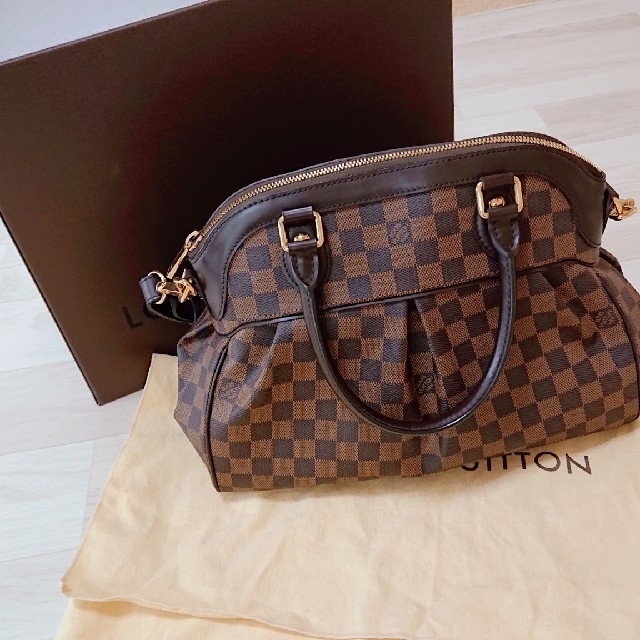 LOUIS VUITTON トレヴィPM