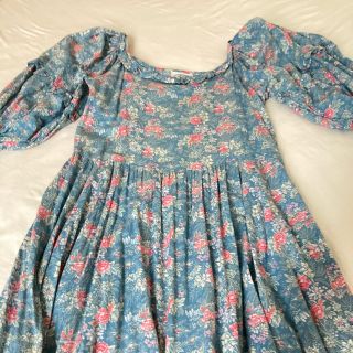 ローラアシュレイ(LAURA ASHLEY)のlaura ashley 花柄 onepiece(ロングワンピース/マキシワンピース)