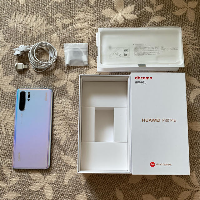 ANDROID(アンドロイド)の【美品】HUAWEI P30 Pro HW-02L SIMフリー おまけ付き スマホ/家電/カメラのスマートフォン/携帯電話(スマートフォン本体)の商品写真