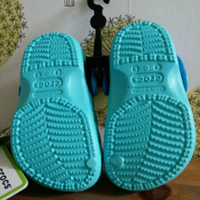 crocs(クロックス)のクロックス13　ベビークロックス　crocs ドリーグッズ　ベビーサンダル　 キッズ/ベビー/マタニティのベビー靴/シューズ(~14cm)(サンダル)の商品写真