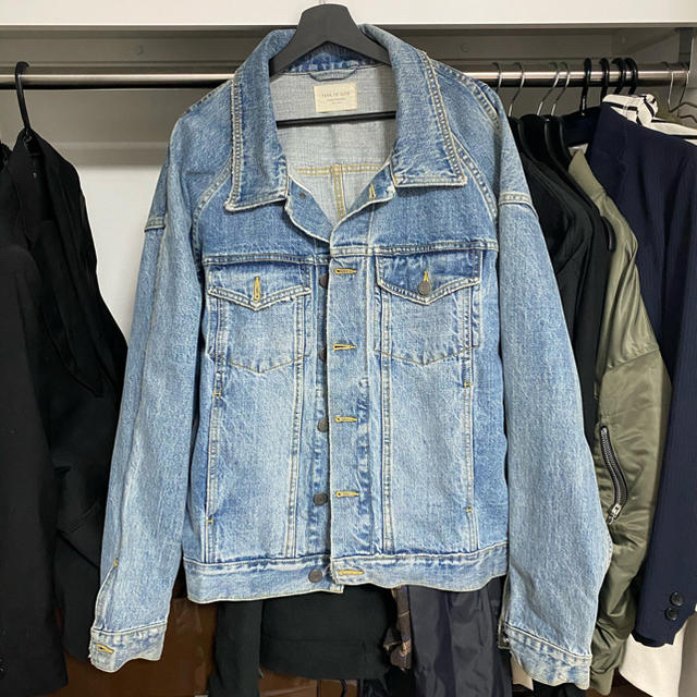 FEAR OF GOD(フィアオブゴッド)の値下げ中　Fear of god 4th denim jacket M希少 メンズのジャケット/アウター(Gジャン/デニムジャケット)の商品写真