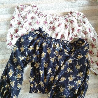 アクシーズファム(axes femme)のaxes femme 花柄シャーリングブラウス2点セット(シャツ/ブラウス(長袖/七分))