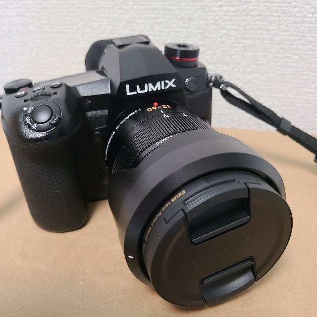 Panasonic(パナソニック)のLUMIX G9 PRO　LEICA 12-60m F2.8-4.0レンズ スマホ/家電/カメラのカメラ(ミラーレス一眼)の商品写真