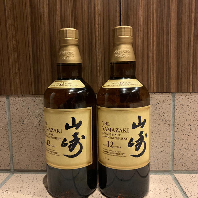 山崎１２年２本セット販売です。