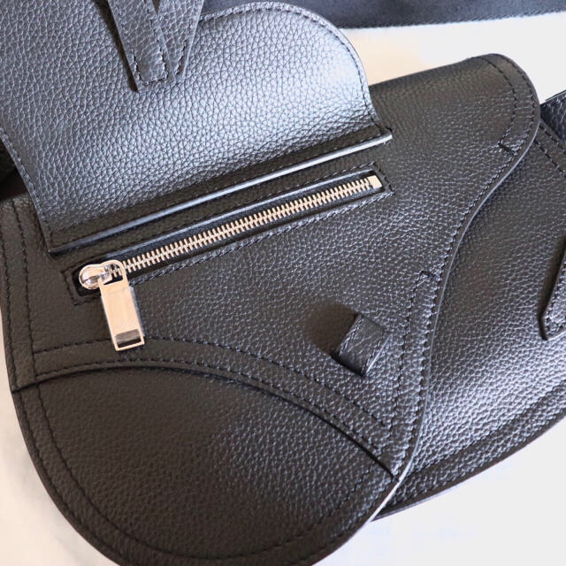 Christian Dior(クリスチャンディオール)の【専用】Dior Homme saddle サドルバッグ  メッセンジャー 黒  メンズのバッグ(ショルダーバッグ)の商品写真