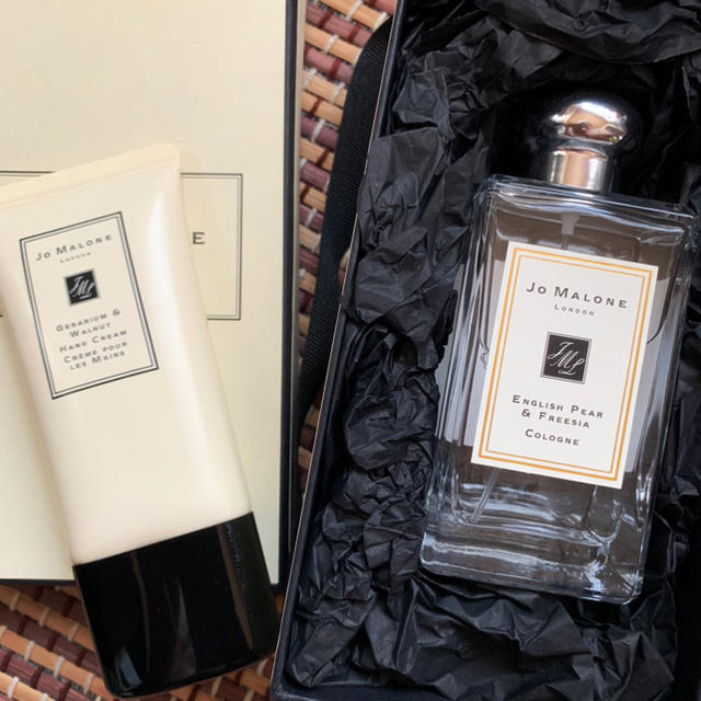 大流行中！ Jo MALONE LONDON イングリッシュ ペアーフリージア コロン