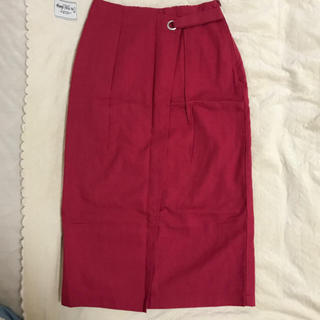 オゾック(OZOC)のピンクタイトスカート(ひざ丈スカート)