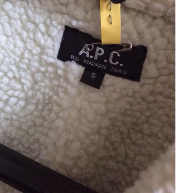A.P.C(アーペーセー)の✳︎お値下げ✳︎ボア コート レディースのジャケット/アウター(ブルゾン)の商品写真