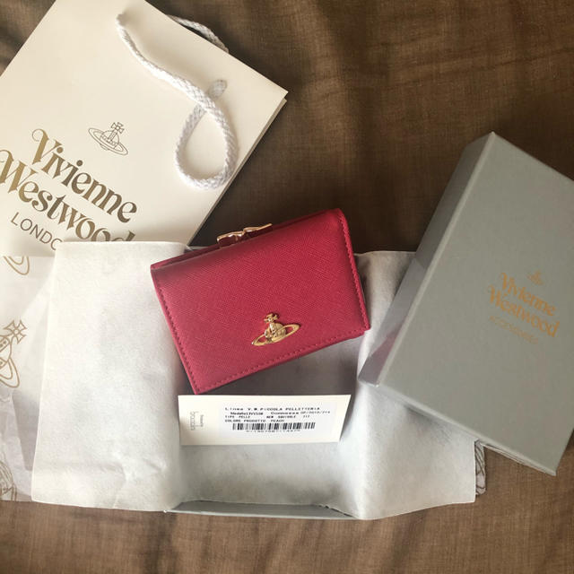 Vivienne Westwood(ヴィヴィアンウエストウッド)のヴィヴィアンウエストウッド　ピンク　ピーチ　ミニ財布　小銭入れ　がま口　三つ折り メンズのファッション小物(折り財布)の商品写真