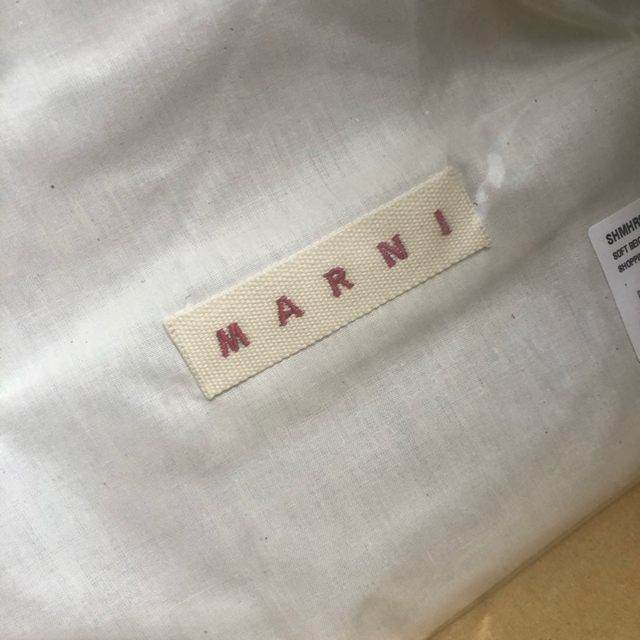 Marni(マルニ)のマルニ　ストライプバック　ソフトベージュ新品未使用‼値下げしました‼️️ レディースのバッグ(トートバッグ)の商品写真