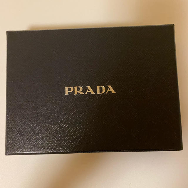 PRADA(プラダ)のPRADA パスポートケース レディースのファッション小物(その他)の商品写真