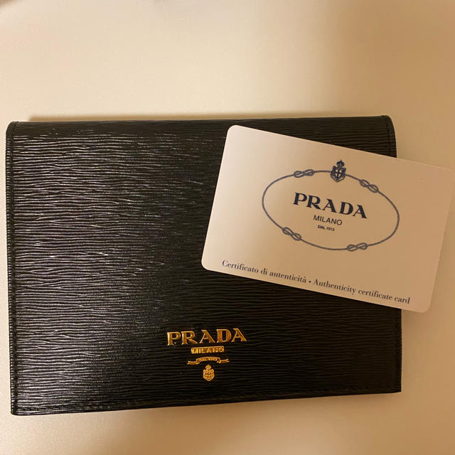 PRADA(プラダ)のPRADA パスポートケース レディースのファッション小物(その他)の商品写真