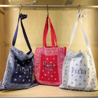 アーバンリサーチ(URBAN RESEARCH)の値下げ！新品❤バンダナ刺繍トートネイビー(トートバッグ)