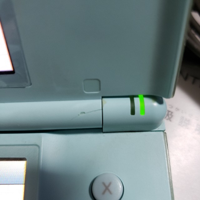 ニンテンドーDS(ニンテンドーDS)のNintendo DS LITE アイスブルー エンタメ/ホビーのゲームソフト/ゲーム機本体(携帯用ゲーム機本体)の商品写真