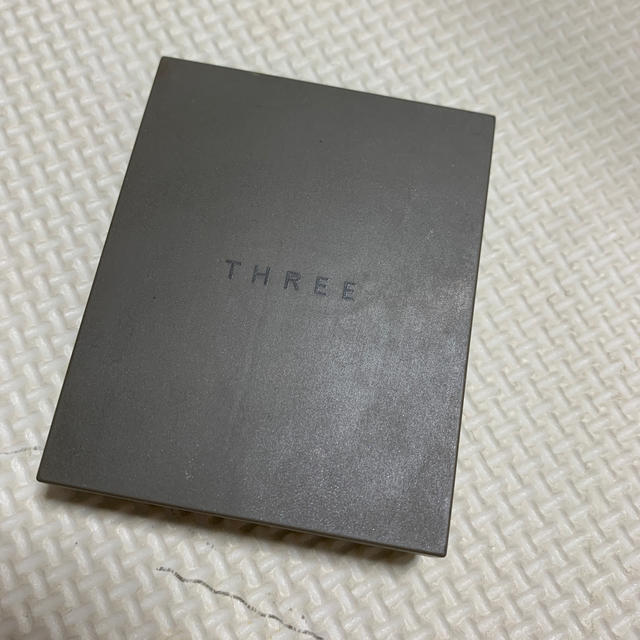 THREE(スリー)のTHREE  シマリンググローデュオ  01 コスメ/美容のベースメイク/化粧品(コントロールカラー)の商品写真