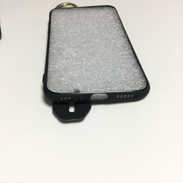 スマホ iPhoneケース 新品 白黒 ボーダー リング付き スマホ/家電/カメラのスマホアクセサリー(iPhoneケース)の商品写真