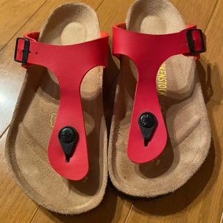 ビルケンシュトック(BIRKENSTOCK)のビルケンシュトック　トングサンダル　ギゼ　レッド　35/22.5㎝(サンダル)