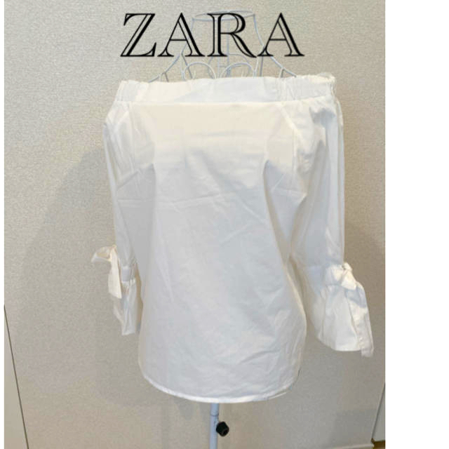 ZARA(ザラ)の【値下げ中】ホワイトトップス レディースのトップス(ベアトップ/チューブトップ)の商品写真