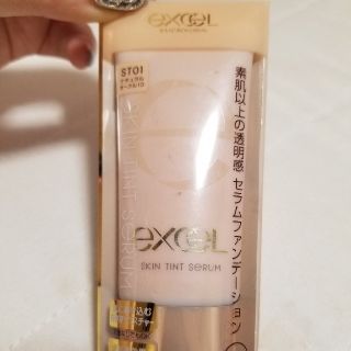 ノエビア(noevir)のエクセル スキンティントセラム ST01(35g)(ファンデーション)