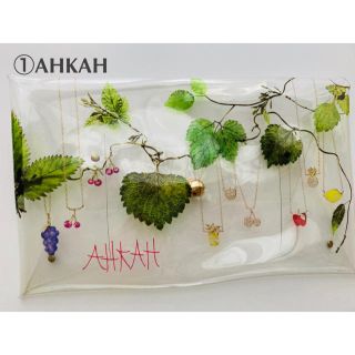 アーカー(AHKAH)の【引越し 断捨離】 AHKAH クラッチバッグ  ポーチ ノベルティ(クラッチバッグ)