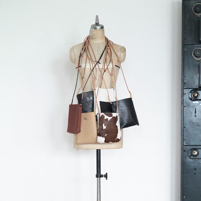 SUNSEA - 即完売品 sunsea reversible pochette ハラコレザー の SUNSEA - 即完売品 sunsea reversible pochette ハラコレザー の