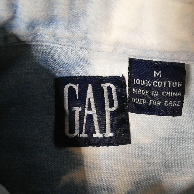 GAP(ギャップ)の旧タグ　GAP　ビッグサイズ　刺繍ワンポイント　長袖デニムシャツ　リメイク メンズのトップス(シャツ)の商品写真