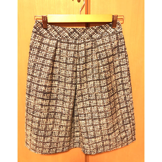 INDIVI(インディヴィ)の超美品❤️インディヴィ　ツイード　スカート レディースのスカート(ひざ丈スカート)の商品写真