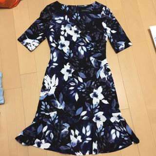 タダシショウジ(TADASHI SHOJI)のイヴァンカトランプ 花柄 ワンピース 9号(ひざ丈ワンピース)