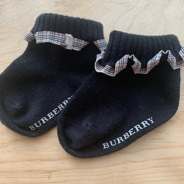BURBERRY(バーバリー)の美品　Burberry  baby靴下 キッズ/ベビー/マタニティのこども用ファッション小物(靴下/タイツ)の商品写真
