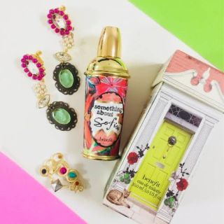 ベネフィット(Benefit)のbenefit cosmetics 香水　オードトワレ　(香水(女性用))